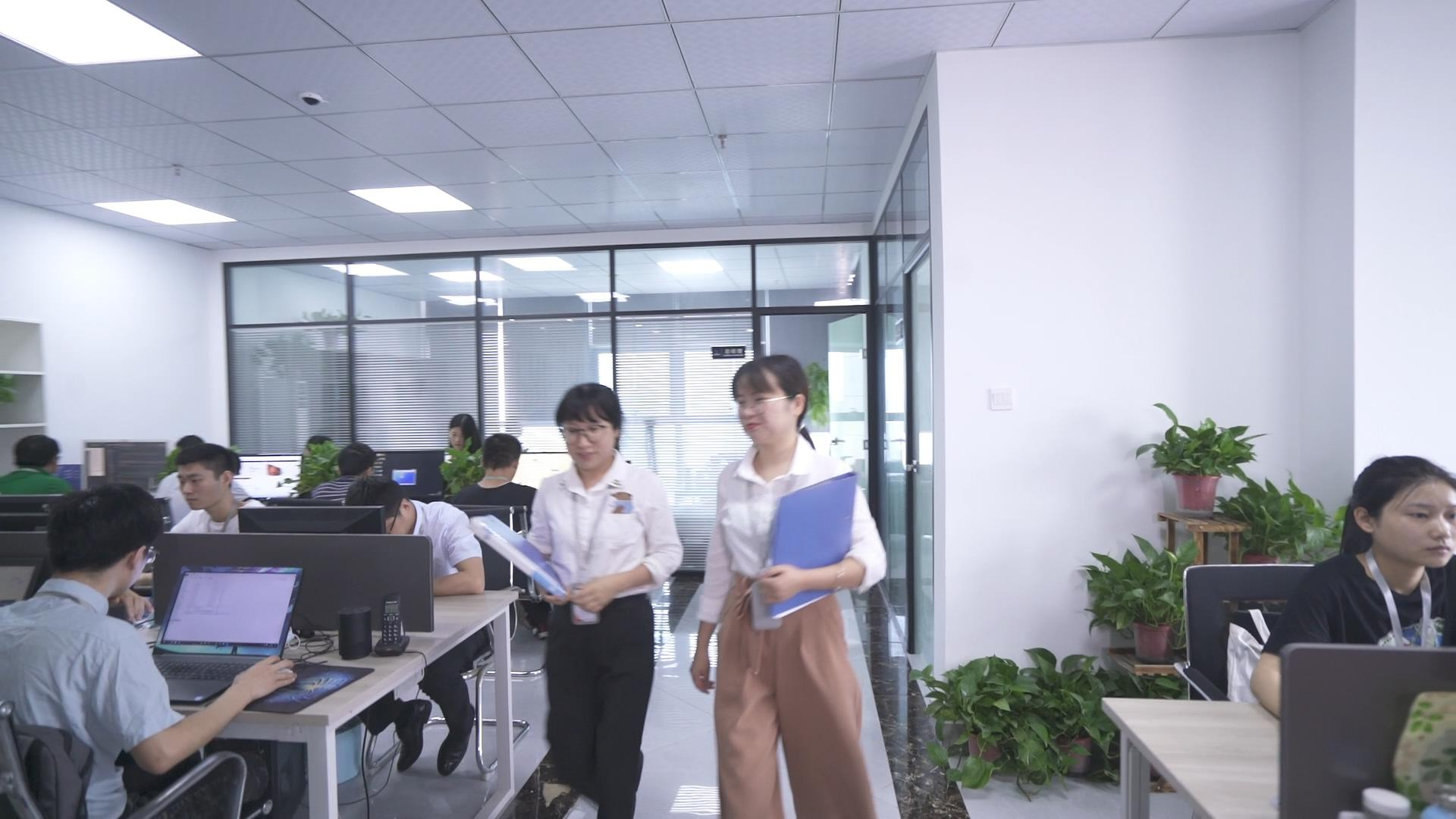 和记官网：18 年深耕，让企业数字化转型少走弯路